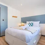 House 4bed 2bath With Garden And Private Parking. 4*