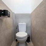House 4bed 2bath With Garden And Private Parking.