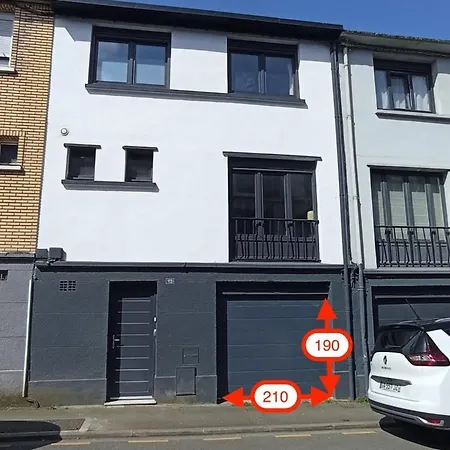 House 4bed 2bath With Garden And Private Parking.