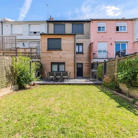 Penzion House 4bed 2bath With Garden And Private Parking.