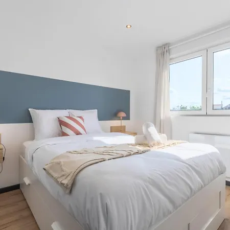 House 4bed 2bath With Garden And Private Parking. La Madeleine (Nord)