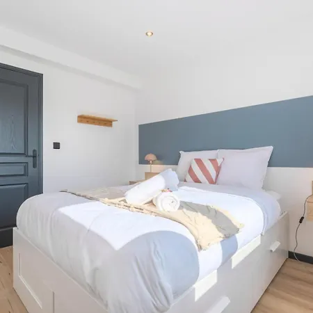 Penzion House 4bed 2bath With Garden And Private Parking.