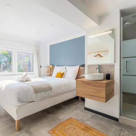 House 4bed 2bath With Garden And Private Parking. 4*