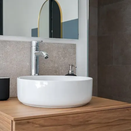 House 4bed 2bath With Garden And Private Parking. La Madeleine (Nord)