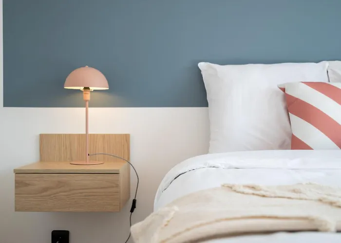 Maison d'hôtes House 4bed 2bath With Garden And Private Parking. La Madeleine (Nord)