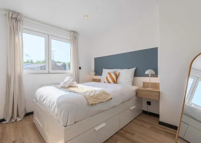 House 4bed 2bath With Garden And Private Parking.