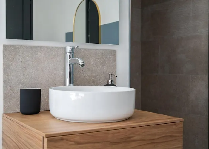 House 4bed 2bath With Garden And Private Parking. La Madeleine (Nord)